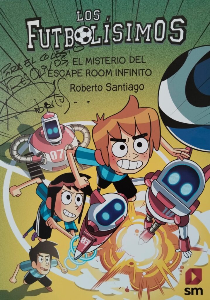 El escritor Roberto Santiago en Tres Olivos