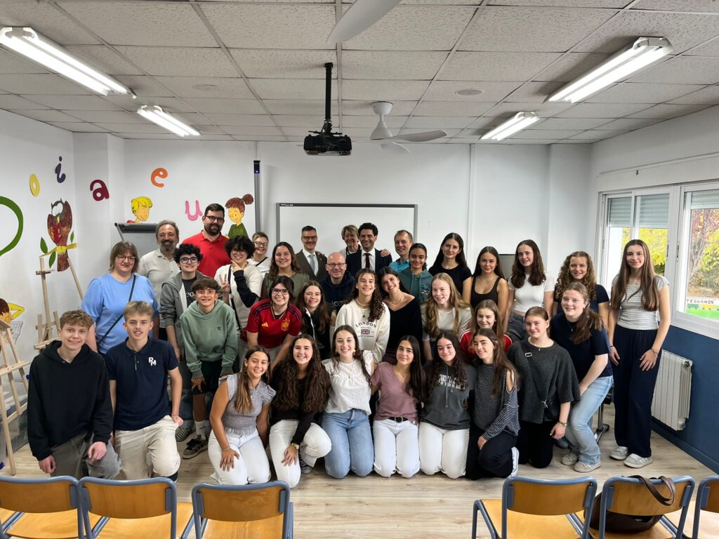 Välkomma, Bienvenidos, Willkommen Erasmus +!